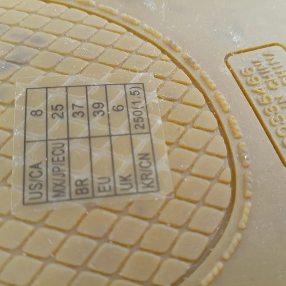 Forever 21 White Tan Tong Sandals With Ankle Straps Minimalist Design Size US 8 - Picture 10 of 12